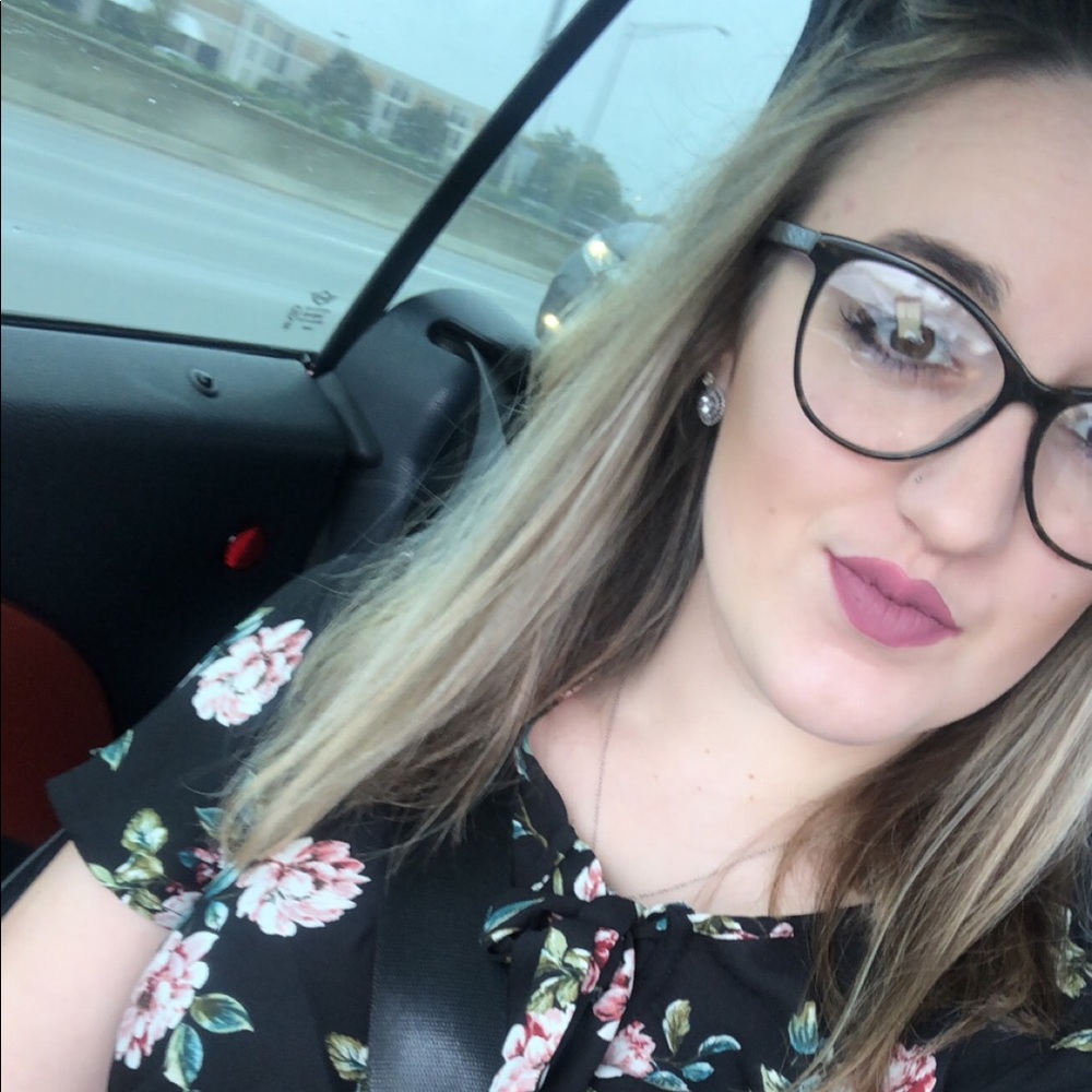 Meet your Posher, Anna